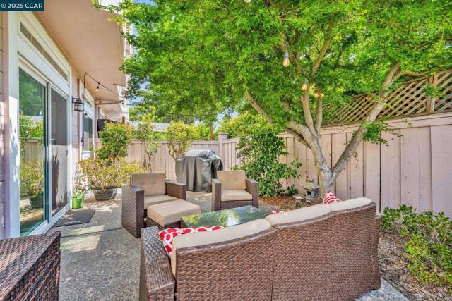 214 S Wildwood, Hercules CA: https://media.crmls.org/mediaz/a57c9fc5-0d6d-4c2f-8c23-dc7922cdb5e9.jpg