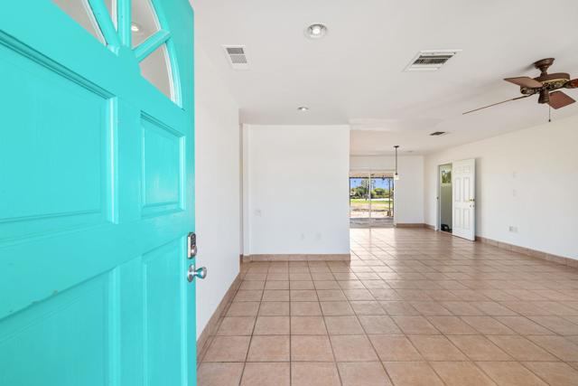 42660 Wisconsin Avenue, Palm Desert CA: https://media.crmls.org/mediaz/a57e4b7a-95bf-41d7-9385-f22075b95c9a.jpg