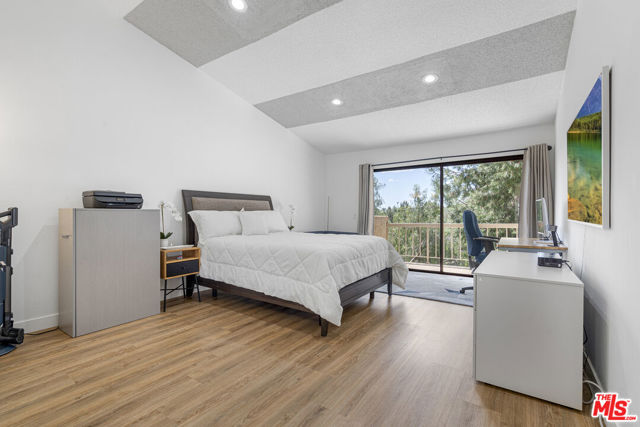 532 Riviera Court, Fullerton CA: https://media.crmls.org/mediaz/a57fbe2b-2cb0-4f5b-bcb4-20e32f1cc62e.jpg