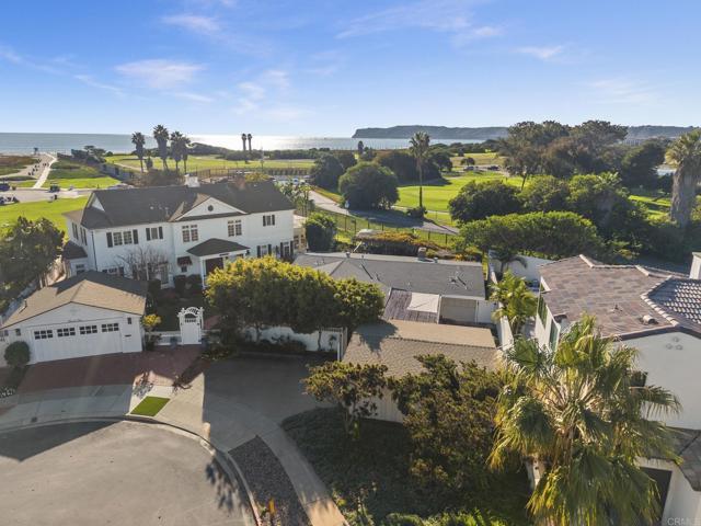 Detail Gallery Image 19 of 29 For 1100 Coronado Ave, Coronado,  CA 92118 - 4 Beds | 2/1 Baths