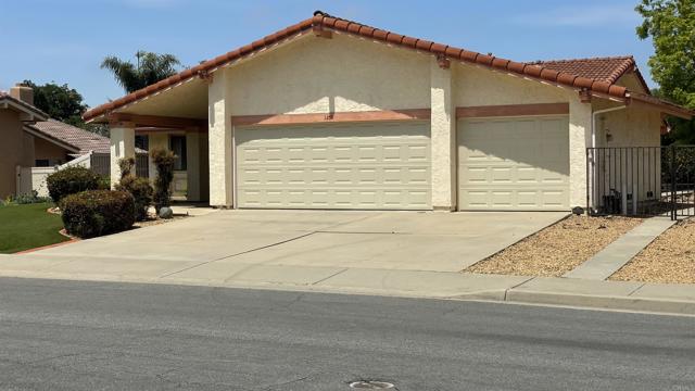 Detail Gallery Image 1 of 1 For 1255 via Christina, Vista,  CA 92084 - 3 Beds | 2 Baths