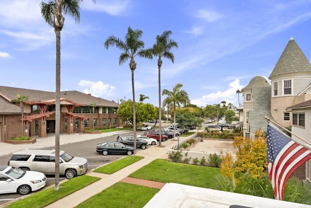Detail Gallery Image 24 of 73 For 535 F Ave #4,  Coronado,  CA 92118 - 3 Beds | 2 Baths
