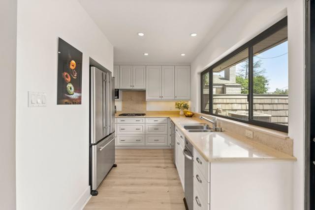 2142 Sand Hill Road, Menlo Park CA: https://media.crmls.org/mediaz/a580727d-4bc5-4b76-adb5-4b08436c068b.jpg
