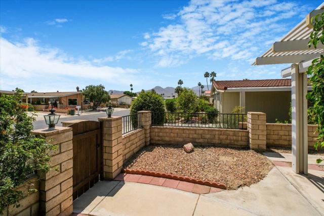 74577 Azurite Circle E, Palm Desert CA: https://media.crmls.org/mediaz/a580de30-c231-44b7-aa97-13020a0920f0.jpg