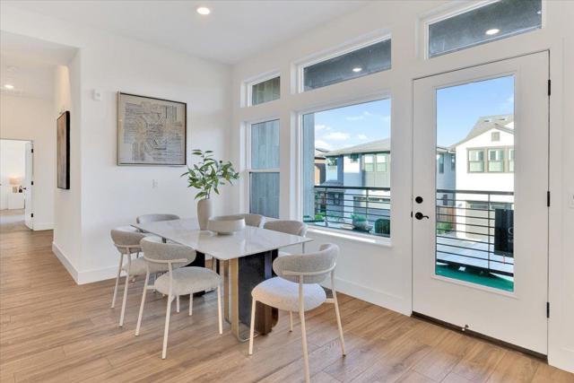 210 Waters Park Circle, San Mateo CA: https://media.crmls.org/mediaz/a583121a-f36d-495c-a358-13467170de8d.jpg