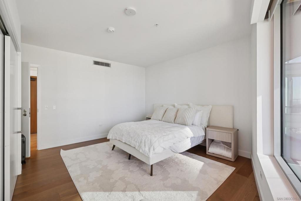 888 E St - photo 16