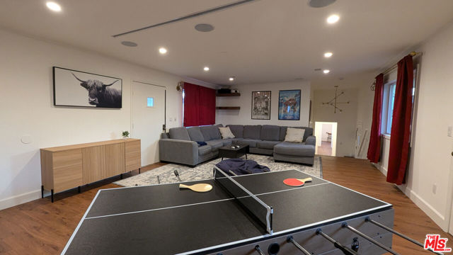 4925 W 20th Street, Los Angeles CA: https://media.crmls.org/mediaz/a5837d88-033c-47aa-8da5-332992533f5c.jpg