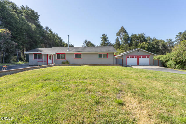31341 Thomas Lane, Fort Bragg CA: https://media.crmls.org/mediaz/a5843581-2110-4e21-a544-d176d62edaf4.jpg