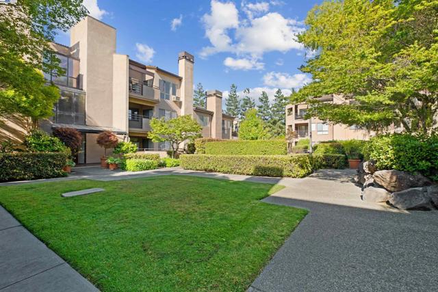 39219 Guardino Dr, Fremont CA: https://media.crmls.org/mediaz/a584f508-c265-4f99-9cc7-6a4afb803cf2.jpg