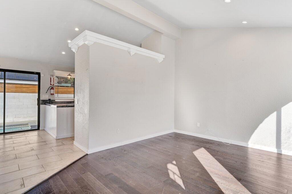 MLS #219138049DA image #11