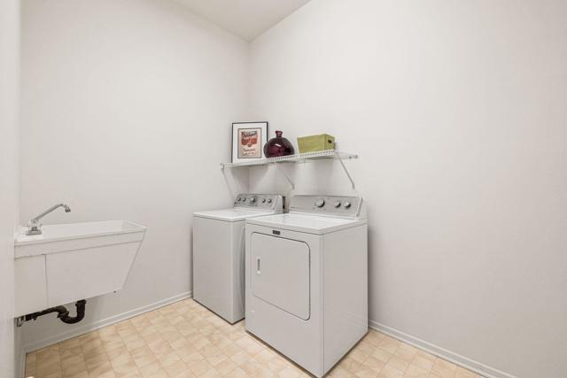 78252 Kensington Avenue, Palm Desert CA: https://media.crmls.org/mediaz/a5858a85-4920-48bc-9ecf-3fc689b80013.jpg