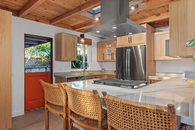 Detail Gallery Image 5 of 62 For 2034 36 Mackinnon Ave, Cardiff By The Sea,  CA 92007 - 5 Beds | 4 Baths