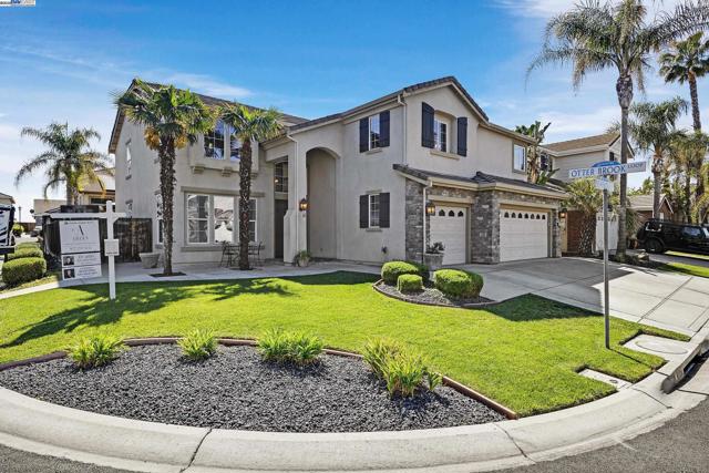 703 Seminole Ct, Discovery Bay CA: https://media.crmls.org/mediaz/a585c5d7-3be1-42b1-b33f-09a1f8b4aefe.jpg