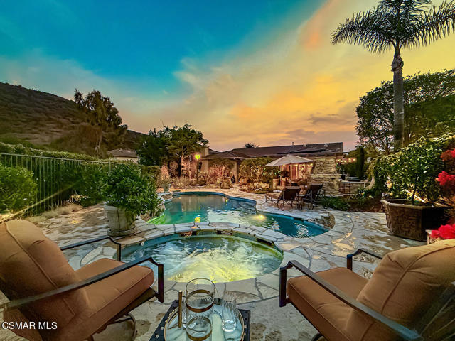 678 Via Carro, Newbury Park CA: https://media.crmls.org/mediaz/a5873464-22cf-4e97-b6d1-9540eea54ddc.jpg