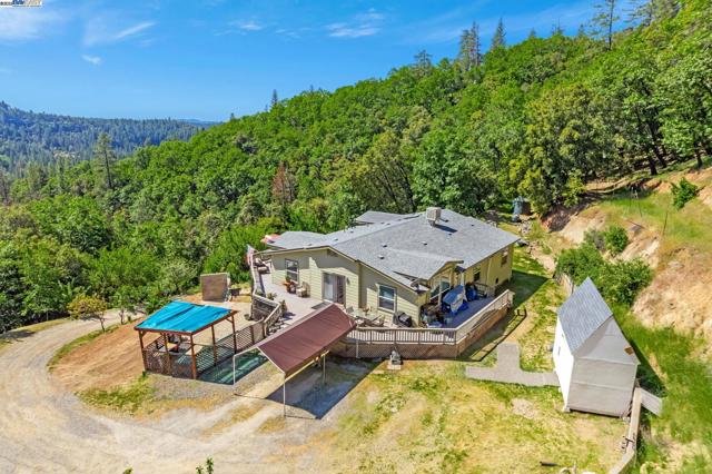 3698 Braden Road, Camino CA: https://media.crmls.org/mediaz/a58889cd-ff13-4556-a03e-195e08d12cbd.jpg