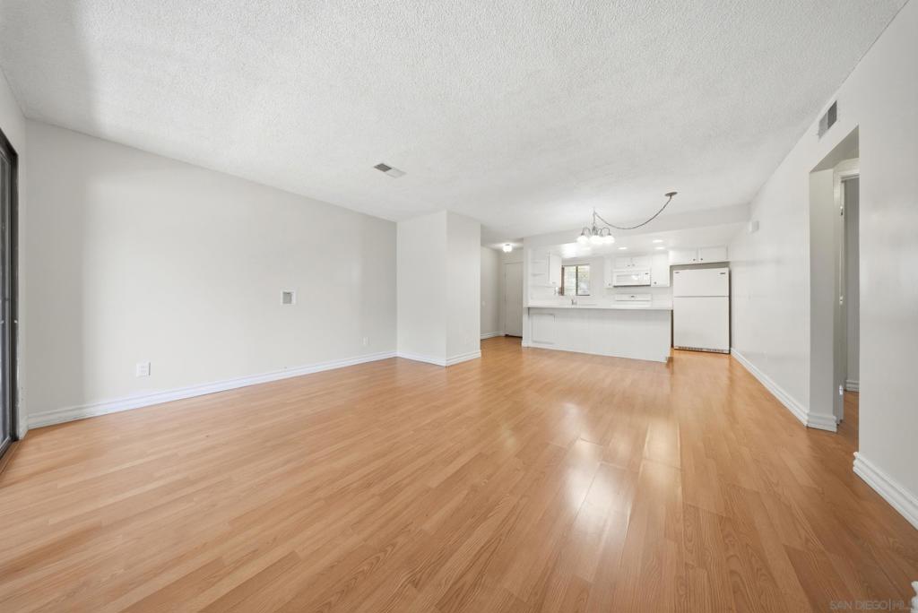1257 Grand Avenue - photo 4