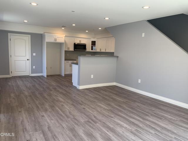 729 S Kern Avenue, Los Angeles CA: https://media.crmls.org/mediaz/a58a09d0-fb60-4a79-bd0f-fad8bdf5e78c.jpg