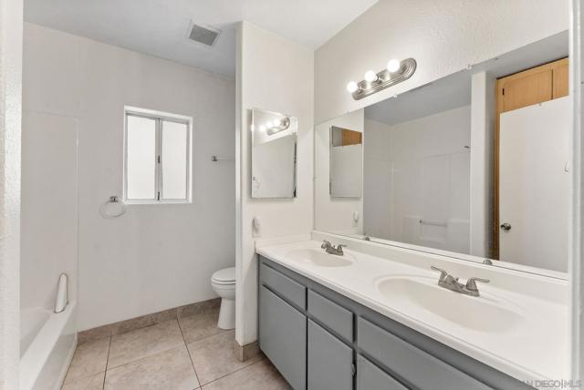3941 45 32nd St, San Diego CA: https://media.crmls.org/mediaz/a58a0ee7-91cb-4032-af29-04041b0b637f.jpg