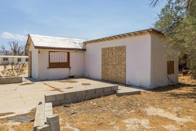 Image 42 of 68 For 3241 Borrego Valley Rd