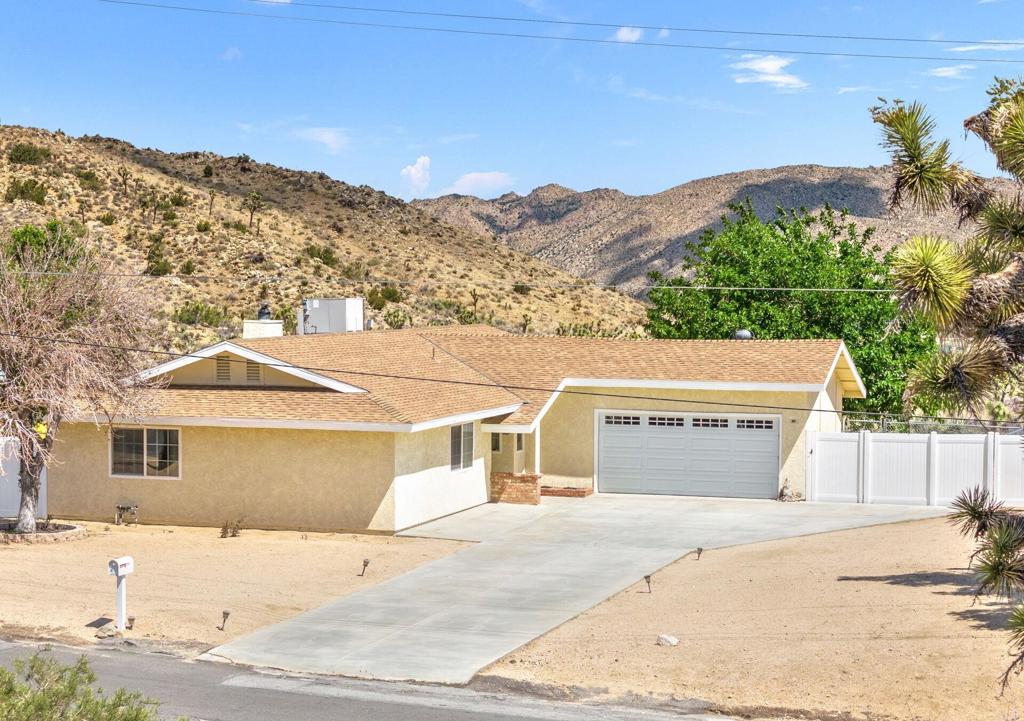 56034 Desert Gold Drive