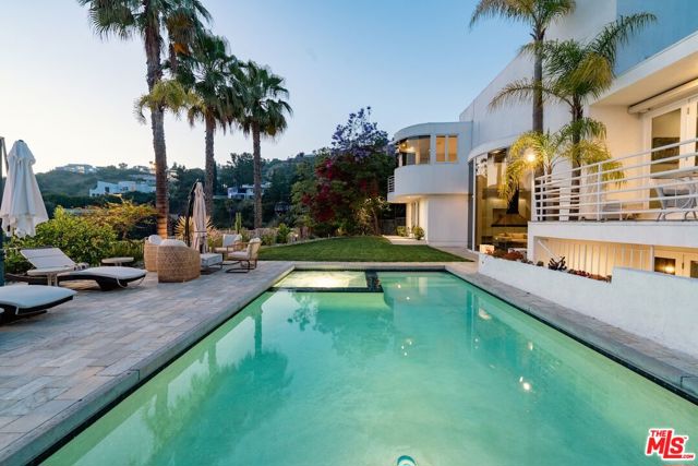 2029 Mount Olympus Drive, Los Angeles CA: https://media.crmls.org/mediaz/a58b18eb-089e-4097-8813-d08a8eb9b21d.jpg