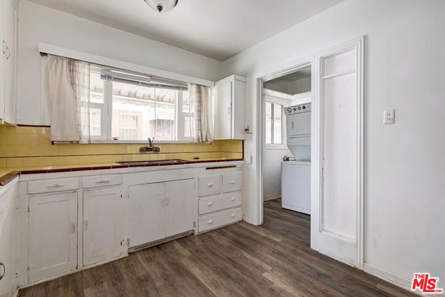 1844 Leighton Avenue, Los Angeles CA: https://media.crmls.org/mediaz/a58b672d-108f-4ca6-ac1c-d2ee773938d4.jpg