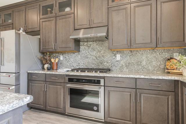 2721 Grayson Street, Hollister CA: https://media.crmls.org/mediaz/a58b6ec6-0a99-4178-817a-cd69c5b7a1d7.jpg
