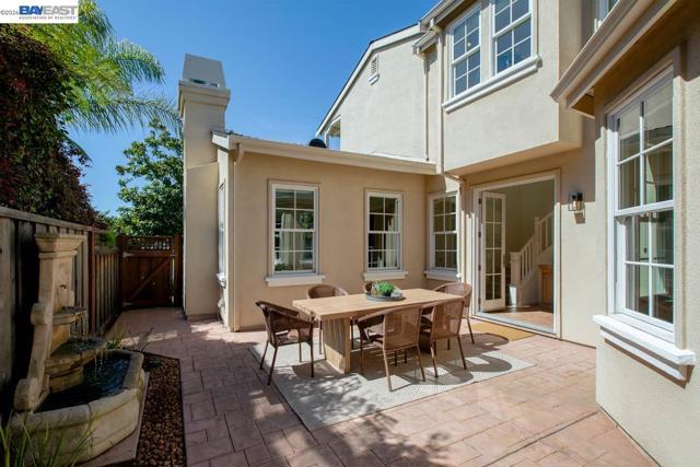 Image 32 of 60 For 2358 Coral Sea St