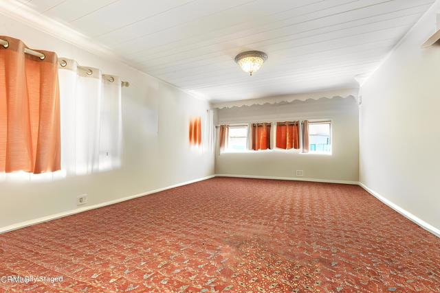 1075 Loma Drive, Ojai CA: https://media.crmls.org/mediaz/a58f7db0-85dd-46f4-908b-95ead58a04cc.jpg