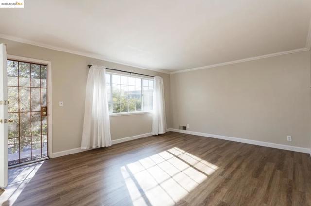 1298 63rd St, Emeryville CA: https://media.crmls.org/mediaz/a5902d54-f008-496d-91e6-752d5ecd4d81.jpg