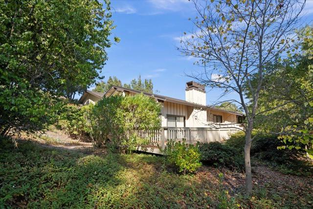 1360 Trinity Drive, Menlo Park CA: https://media.crmls.org/mediaz/a590ca49-cd68-4a32-883f-02bd1b58c1ed.jpg