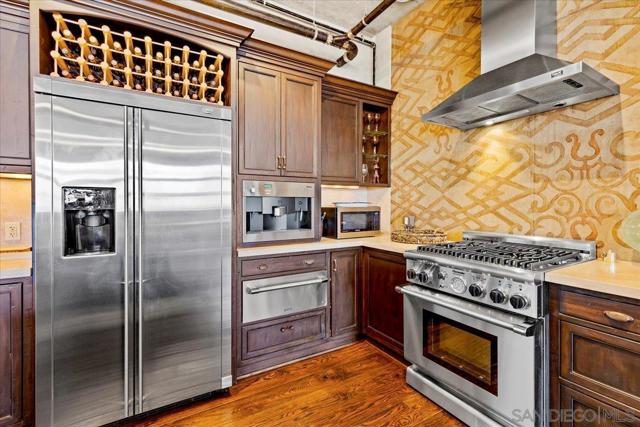 Image 18 of 75 For 877 Island Ave  1006