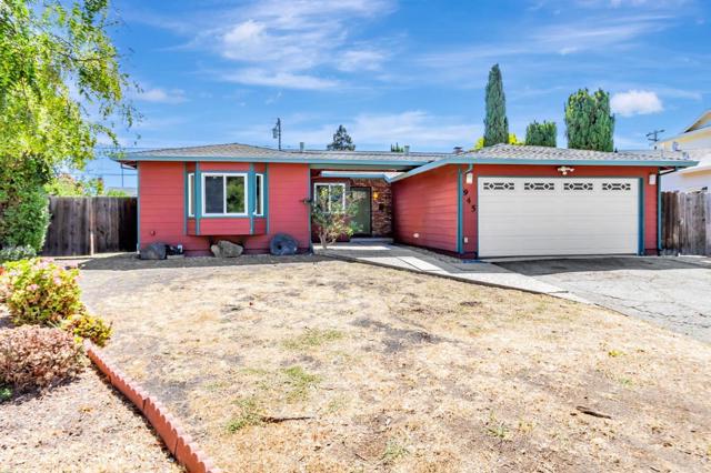 945 San Ramon Court, Mountain View CA: https://media.crmls.org/mediaz/a592411f-c7df-45a1-9ca4-aa46fad93724.jpg