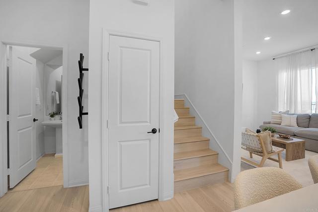 Detail Gallery Image 16 of 39 For 2040 Bluestone Cir, Chula Vista,  CA 91913 - 3 Beds | 2/1 Baths