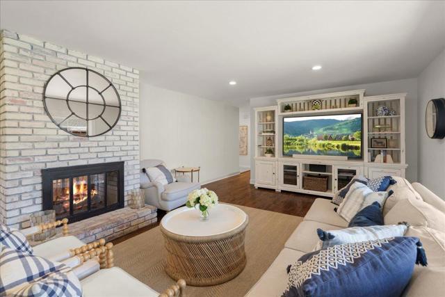 2991 Gardendale Drive, San Jose CA: https://media.crmls.org/mediaz/a5925b5e-9bad-40b1-8090-2e989858f8b7.jpg