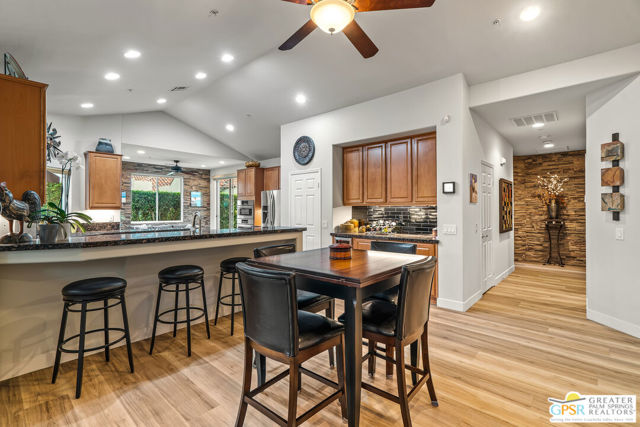 226 Canyon Circle, Palm Springs CA: https://media.crmls.org/mediaz/a593e63d-583d-40a8-ac30-0543b405f67e.jpg