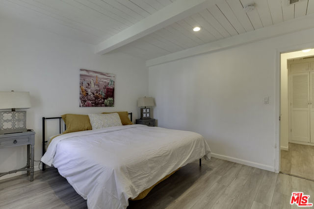 11812 RANDALL Street, Sun Valley CA: https://media.crmls.org/mediaz/a594bf7a-3109-40e6-902f-0972c8cf29dd.jpg
