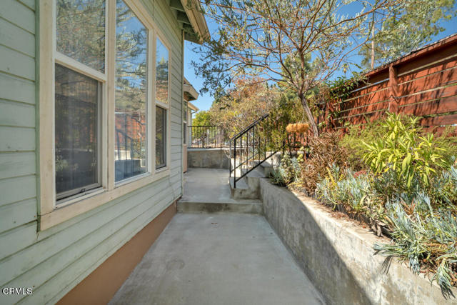 1300 Blue Hill Road, Los Angeles CA: https://media.crmls.org/mediaz/a5958025-ce2d-448e-810a-a7b1aa8015ef.jpg