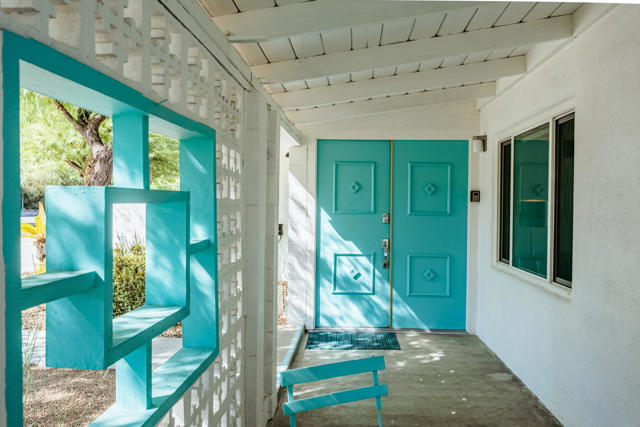 748 N Calle Rolph, Palm Springs, CA 92262