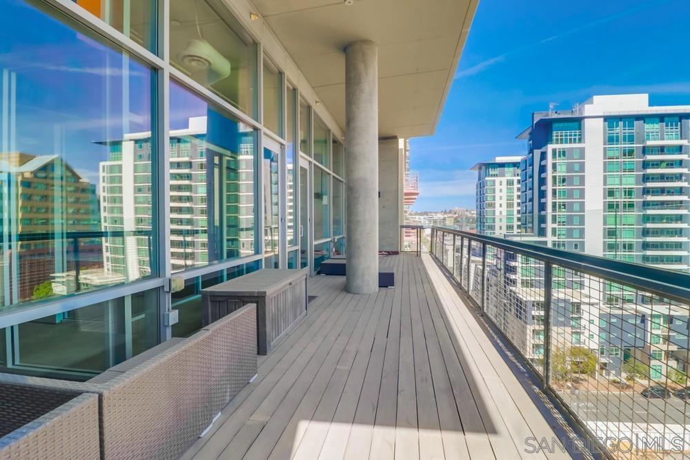 MLS #250032382SD img 46