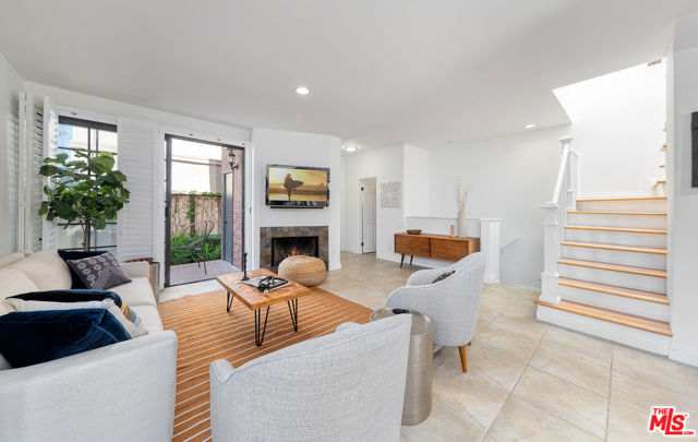 1114 20th Street, 6 photo 5