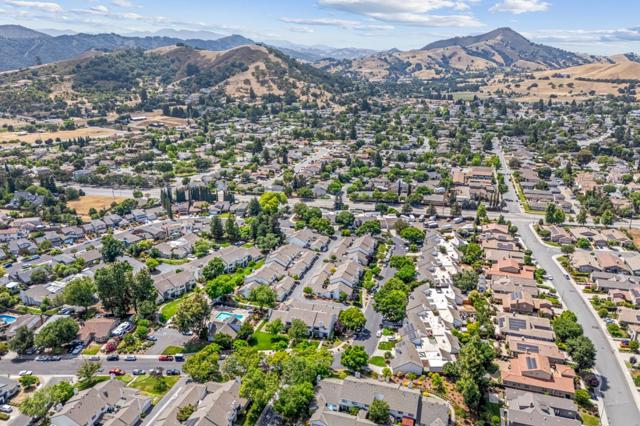 15072 Yosemite Way, Morgan Hill CA: https://media.crmls.org/mediaz/a5978204-099d-403f-8187-a78ca0f8b8d3.jpg