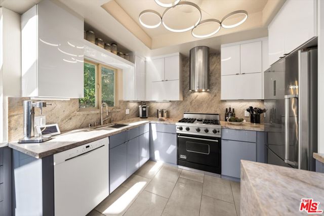 840 Cheltenham Road, Santa Barbara CA: https://media.crmls.org/mediaz/a5980a35-0466-4ea7-875d-983d7989e187.jpg