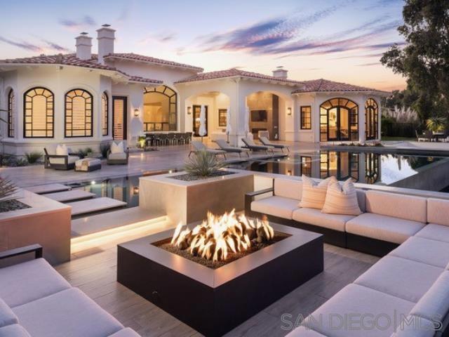 5986 Greensview Ct, Rancho Santa Fe CA: https://media.crmls.org/mediaz/a5983af5-ca70-4eb6-b24b-dd5deb4d1ede.jpg