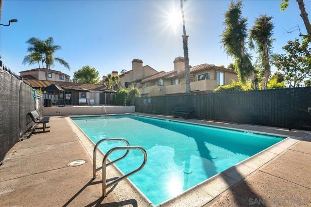 955 Postal Way, Vista CA: https://media.crmls.org/mediaz/a59881e4-21e4-4286-a525-45f2780d5370.jpg