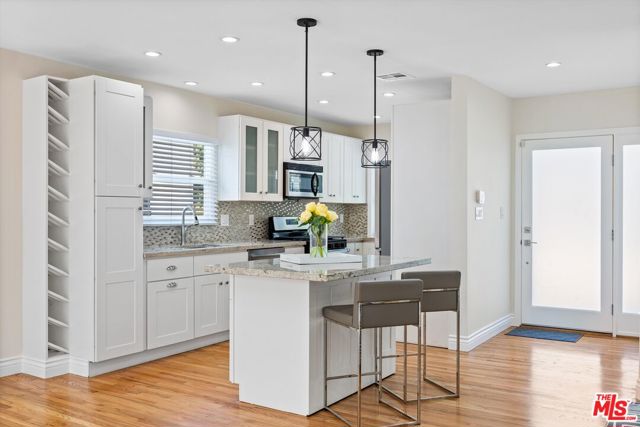 2376 Dewey Street, Santa Monica CA: https://media.crmls.org/mediaz/a5988805-db7a-42ae-ae37-7bd893a94b7d.jpg