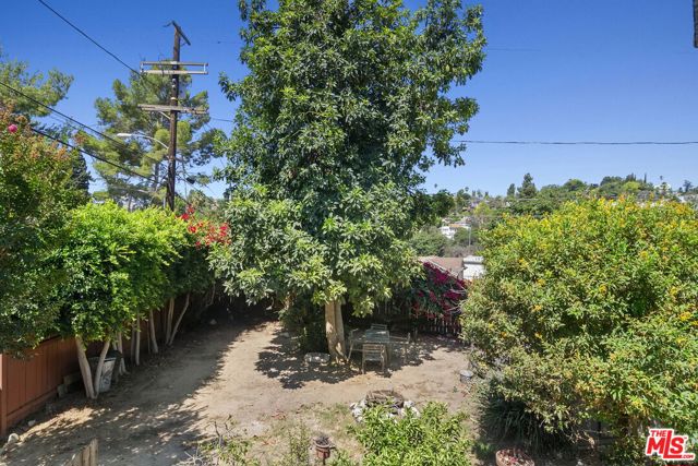 1947 Whitmore Avenue, Los Angeles CA: https://media.crmls.org/mediaz/a599c0f8-5108-4fe2-af4d-2ff66f90abef.jpg