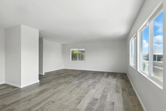 5001 W Florida Avenue, Hemet CA: https://media.crmls.org/mediaz/a59b1121-af40-4287-89e7-319b99a78d81.jpg