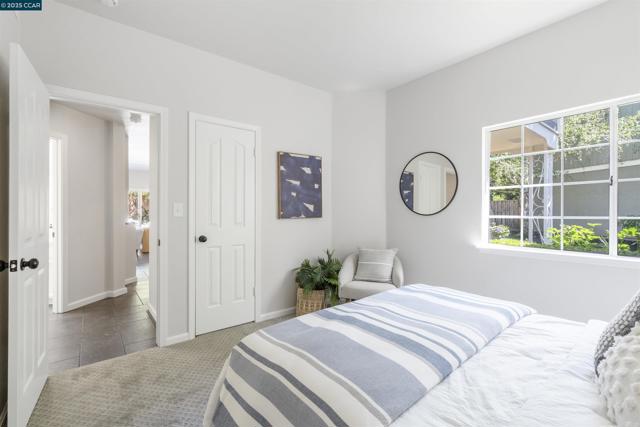 5 Stuart Place, Danville CA: https://media.crmls.org/mediaz/a59b8093-db6d-4bf7-b7fe-8cae423140ee.jpg