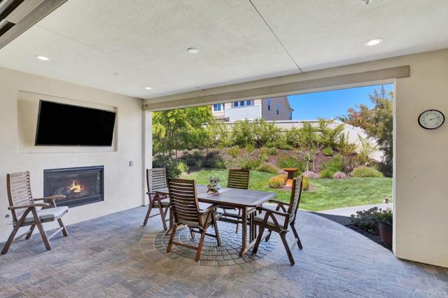 Detail Gallery Image 11 of 51 For 22005 Long Trot Dr, Escondido,  CA 92029 - 3 Beds | 3/1 Baths